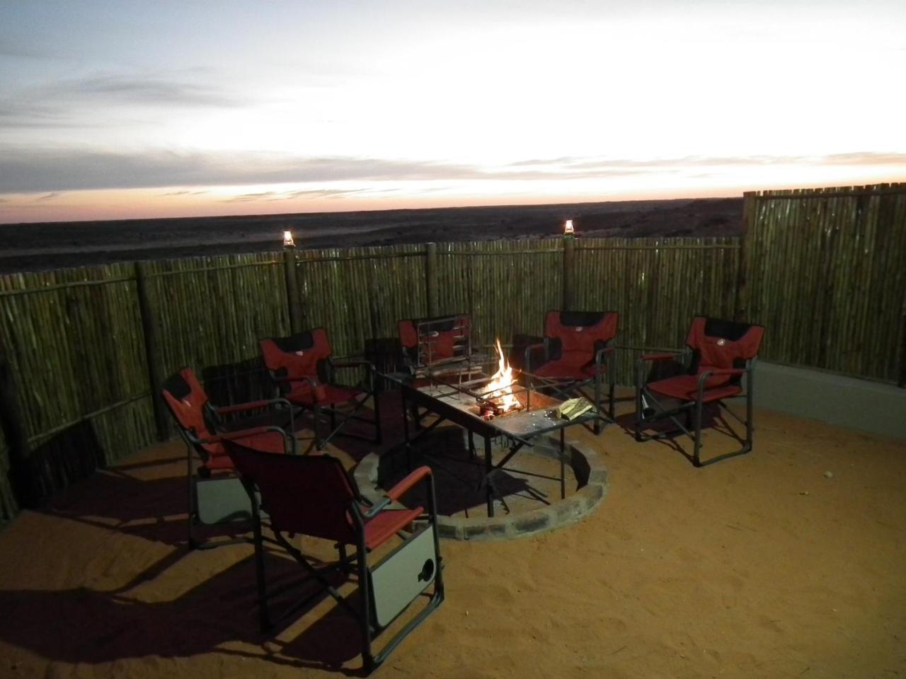 Kgalagadi Lodge Askham Екстер'єр фото